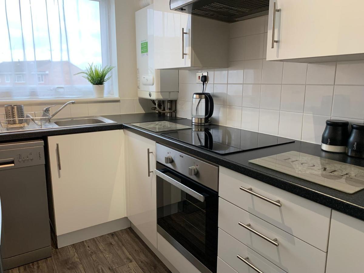 Modern Cosy Warm Home With Free Parking Chelmsford Bagian luar foto