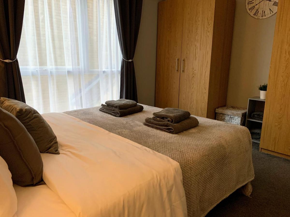 Modern Cosy Warm Home With Free Parking Chelmsford Bagian luar foto