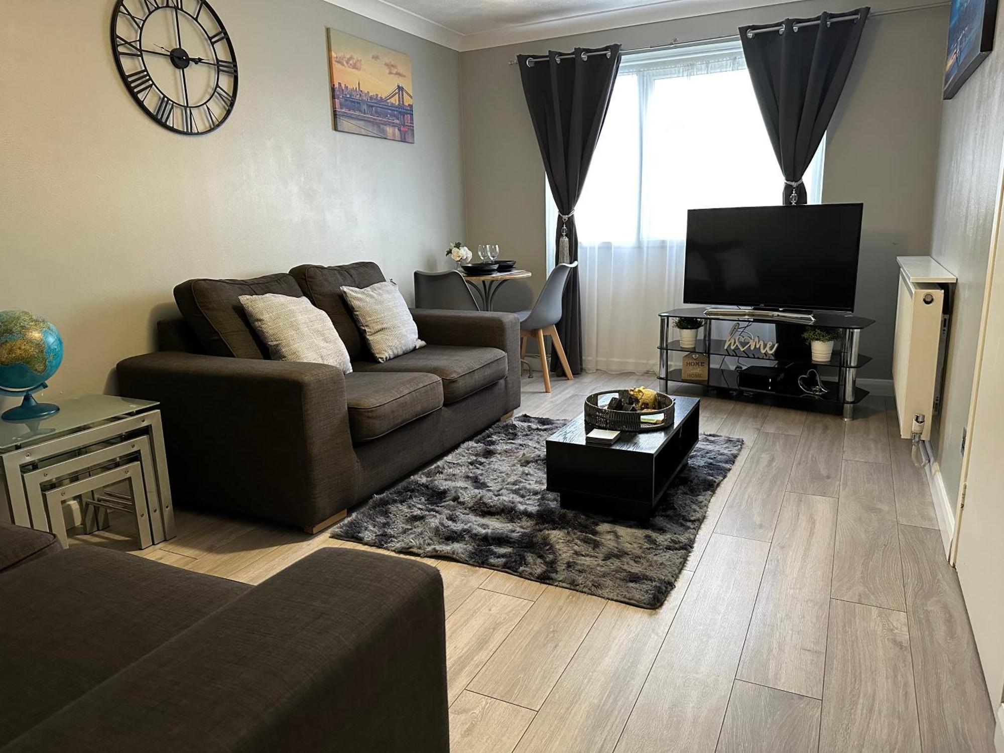 Modern Cosy Warm Home With Free Parking Chelmsford Bagian luar foto